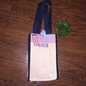 NWT Vineyard vines wine tote